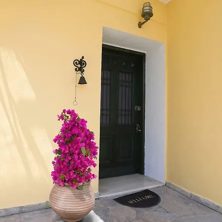 Σπίτι διακοπών Corfu House In The Traditional Village